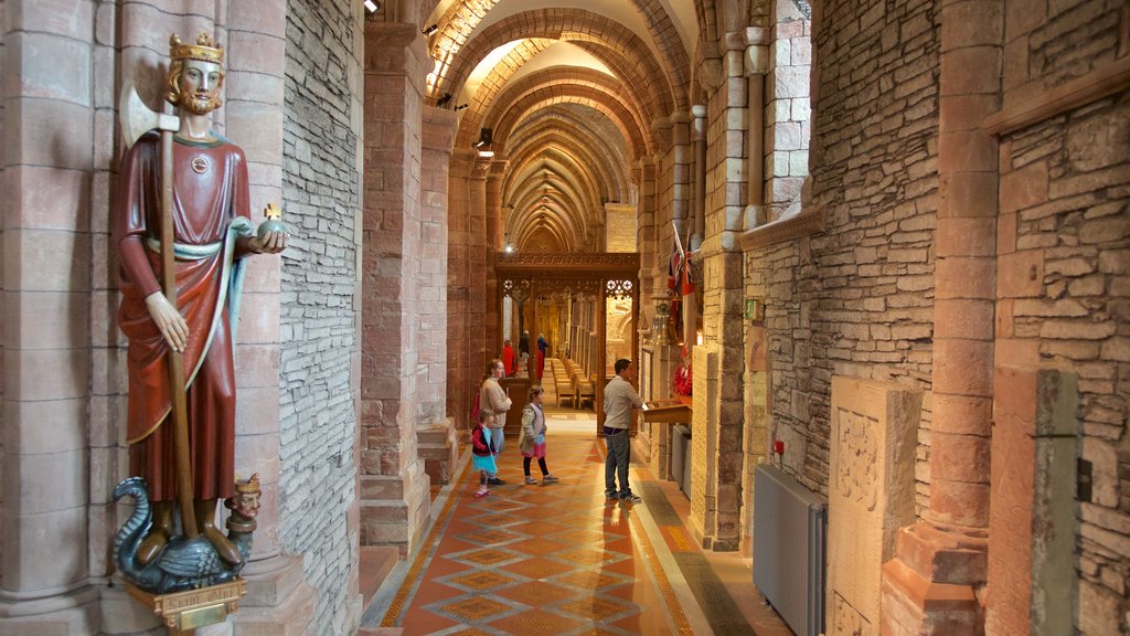 St. Magnus Cathedral mostrando una estatua o escultura, vistas interiores y patrimonio de arquitectura