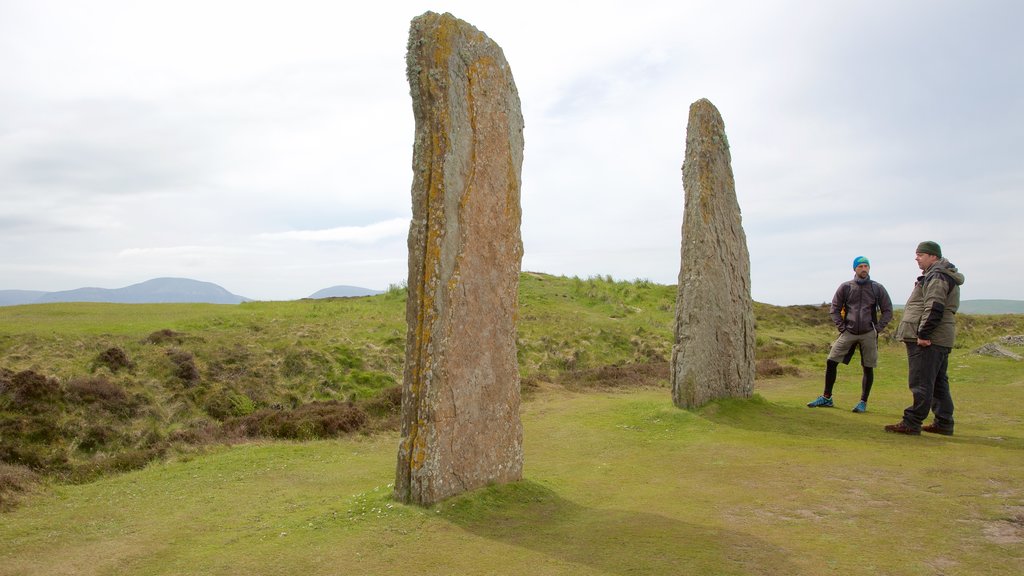 Ring of Brogdar showing a monument, heritage elements and tranquil scenes