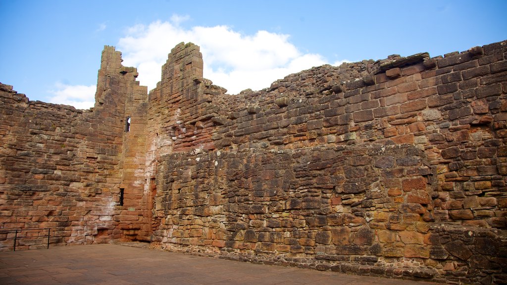 Bothwell Castle which includes a castle, building ruins and heritage elements