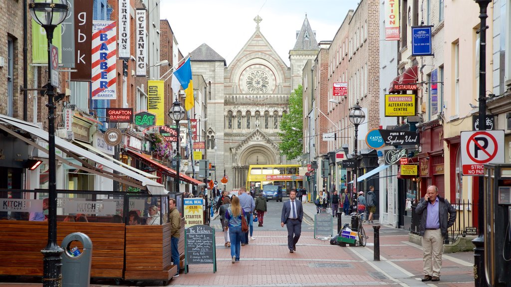 Dublin showing signage, heritage elements and street scenes