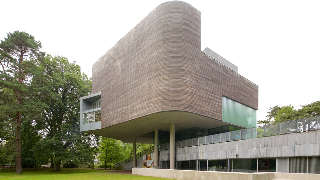 Glucksman Gallery mettant en vedette architecture moderne