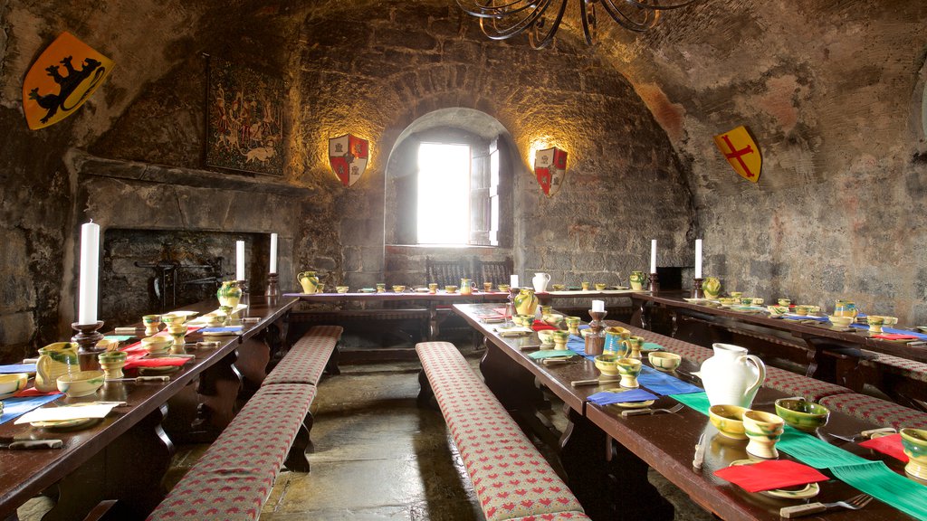 Château de Dunguaire mettant en vedette vues intérieures, château et patrimoine architectural