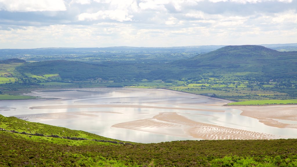 Knocknarea que incluye vistas de paisajes y escenas tranquilas