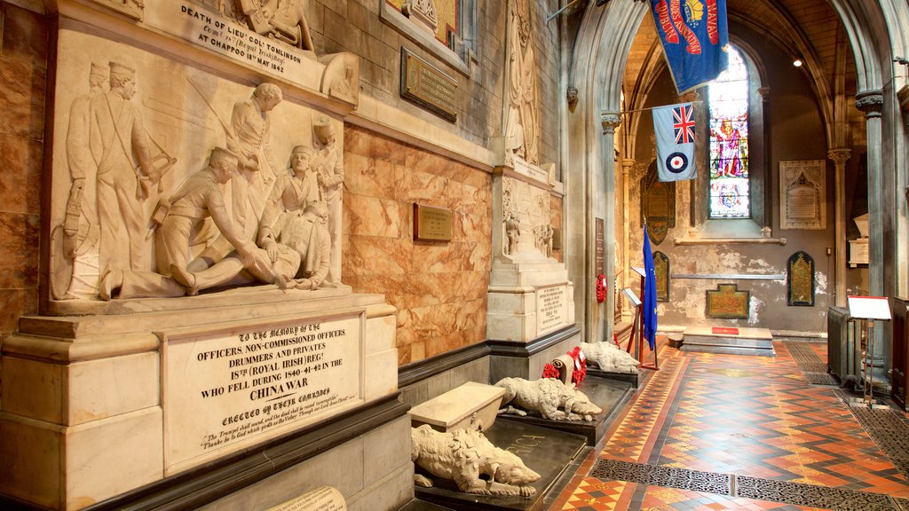 Catedral de San Patricio ofreciendo una estatua o escultura, aspectos religiosos y elementos patrimoniales