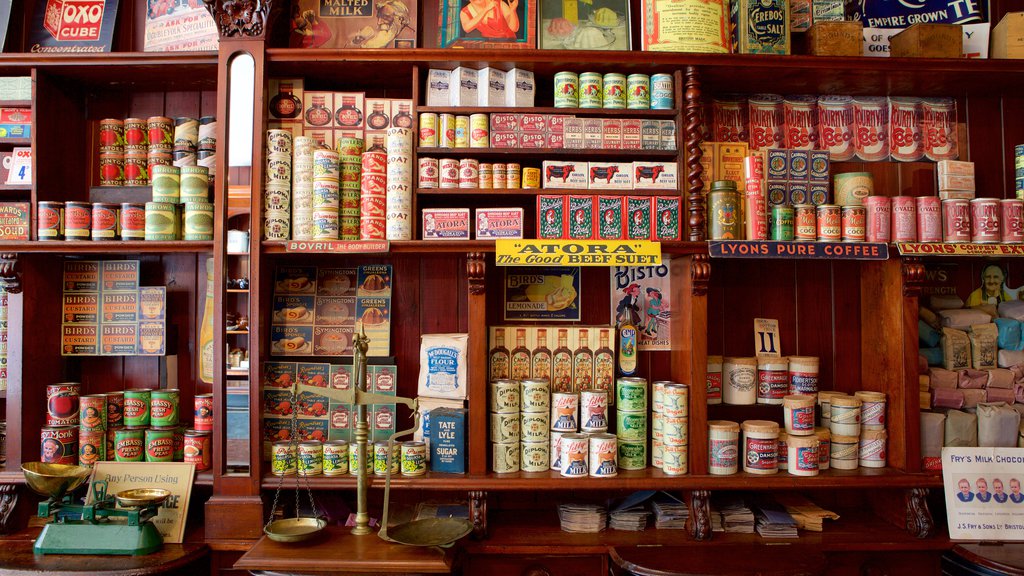 St Fagans showing shopping, food and interior views