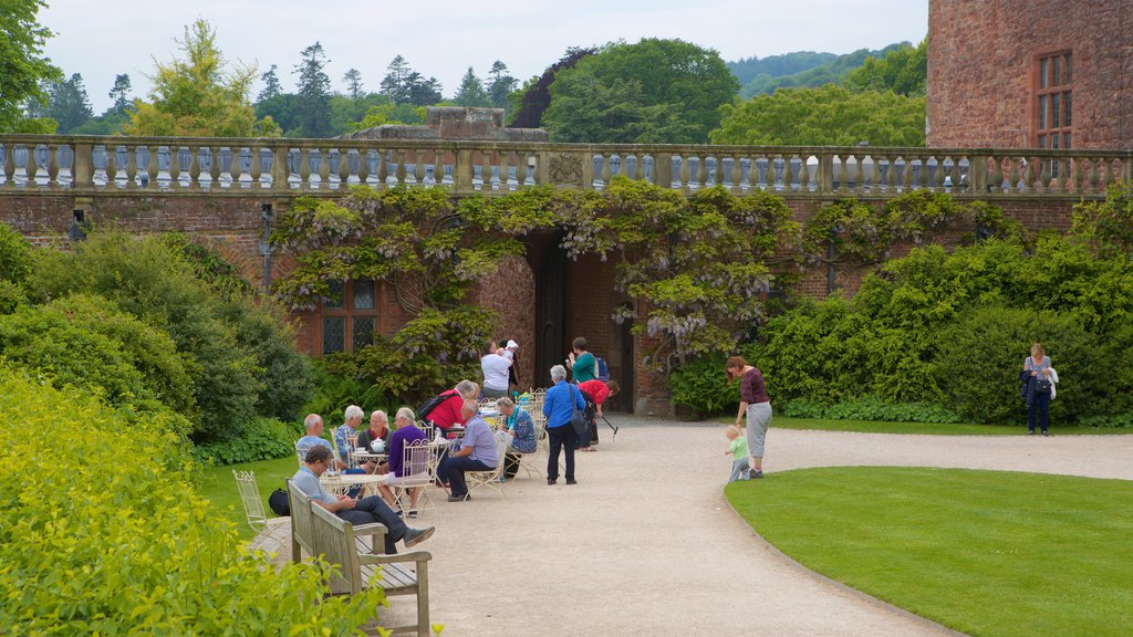 Powis Castle som viser et slot, kulturarvsgenstande og en have