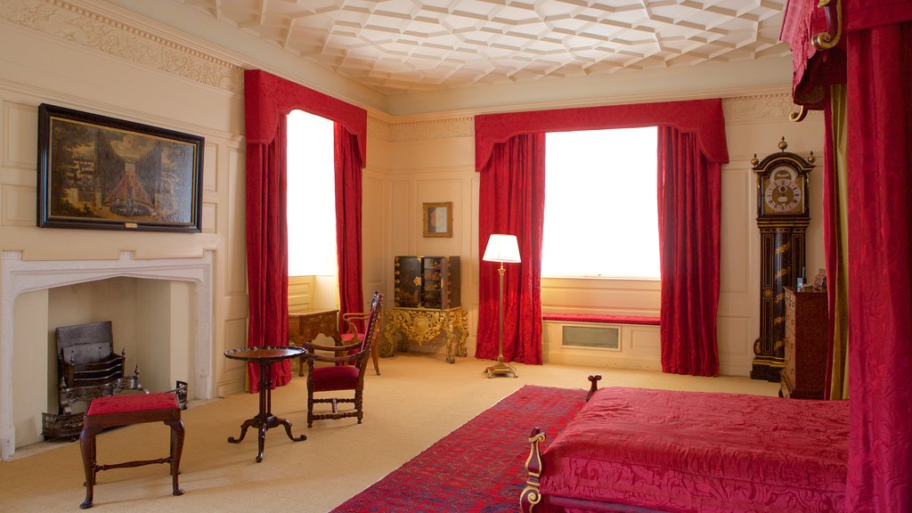 St Fagans showing interior views, heritage elements and a house