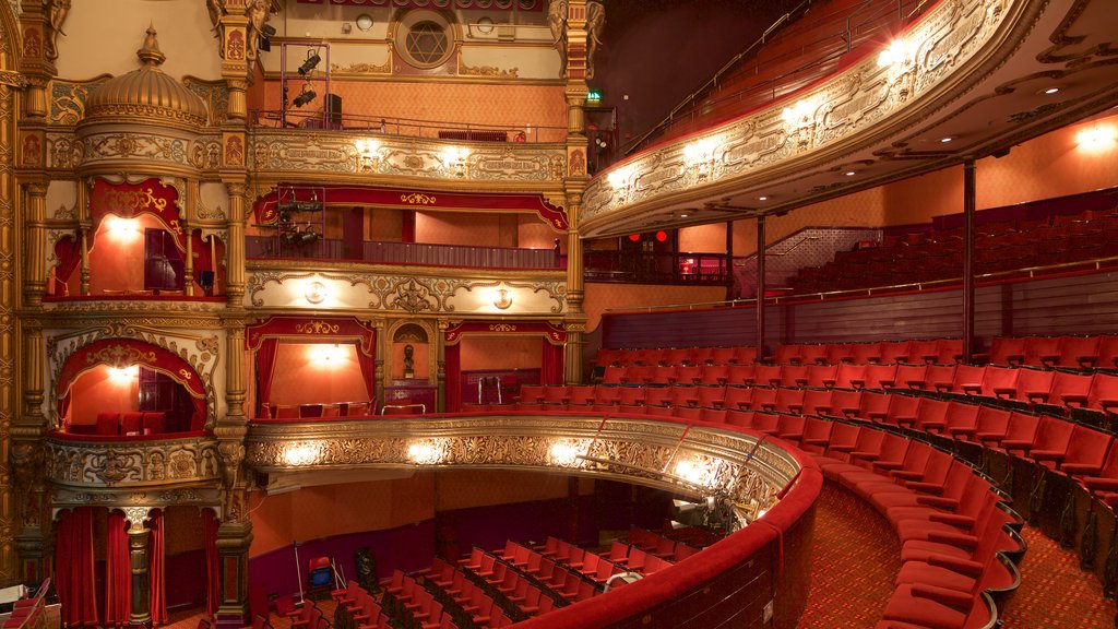 Grand Opera House caracterizando cenas de teatro, arquitetura de patrimônio e vistas internas