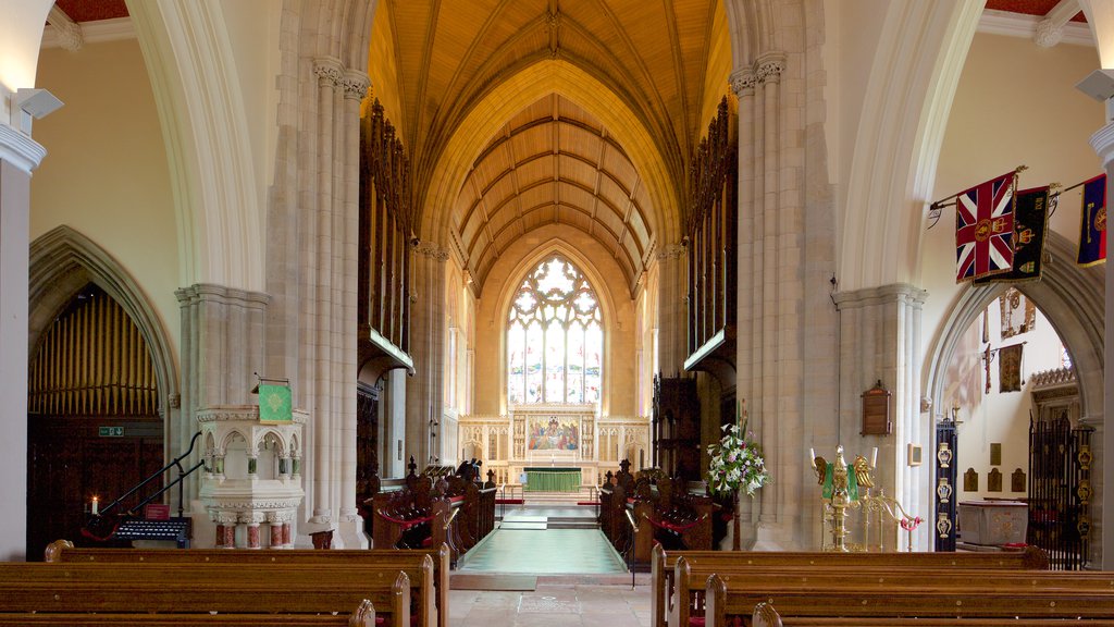 Armagh caracterizando uma igreja ou catedral, arquitetura de patrimônio e elementos religiosos