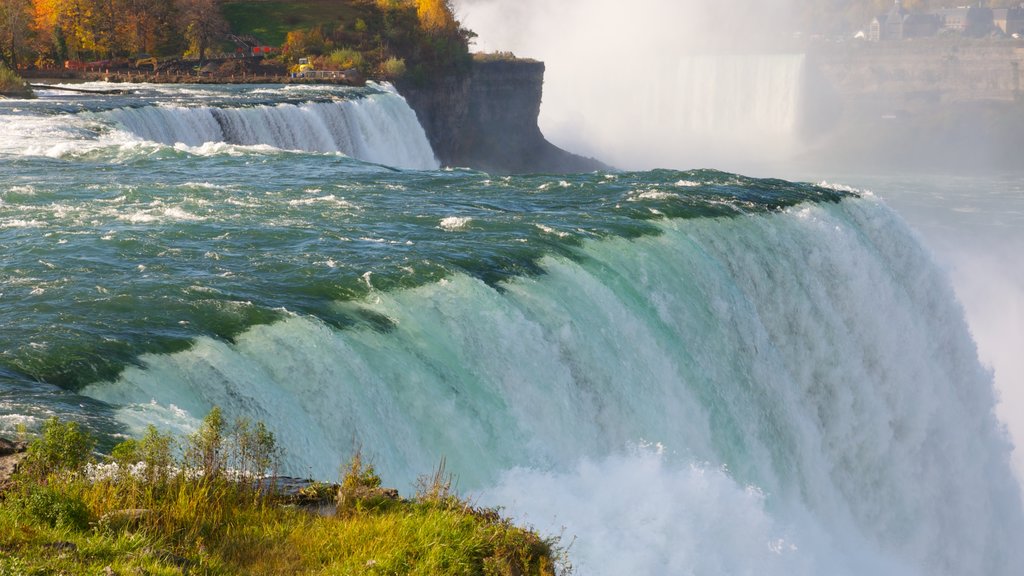 Bridal Veil Falls which includes a waterfall