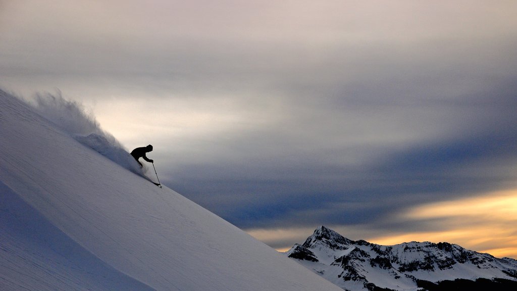 Telluride Ski Resort showing snow skiing, snow and mountains