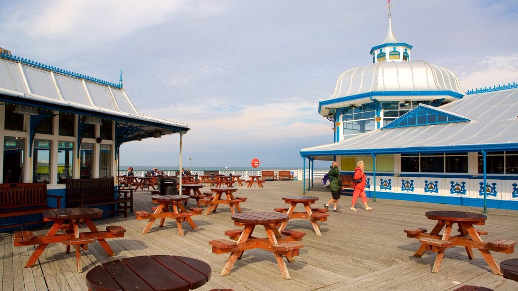 Llandudno Pier featuring outdoor eating