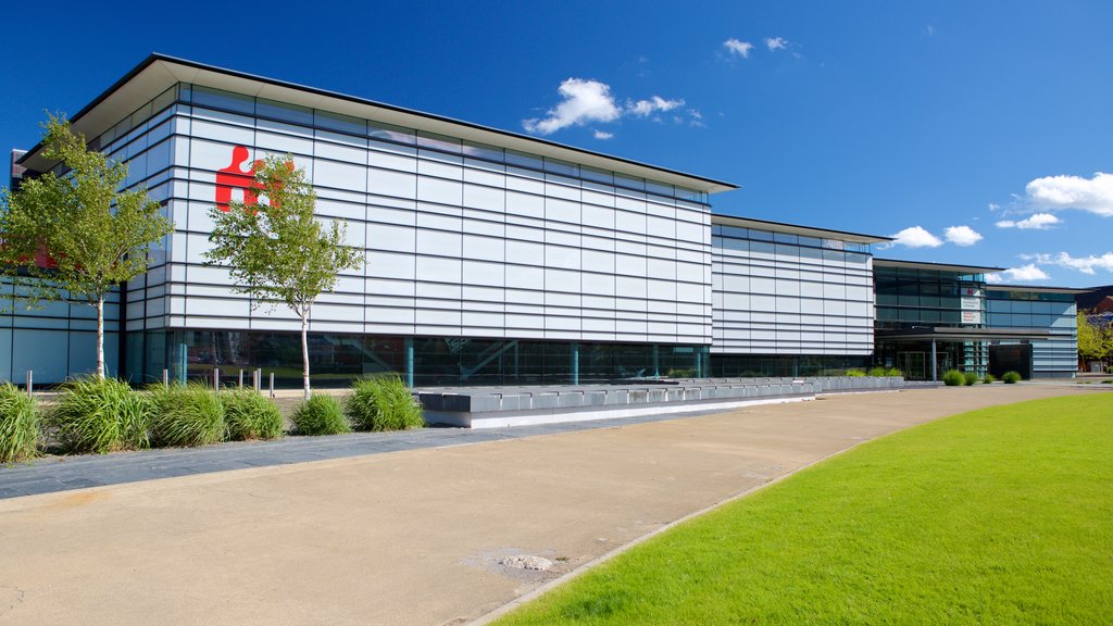 National Waterfront Museum inclusief straten