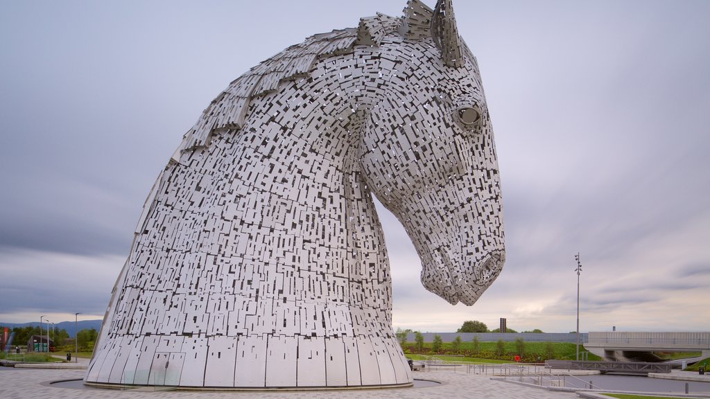 Grangemouth que incluye arte al aire libre