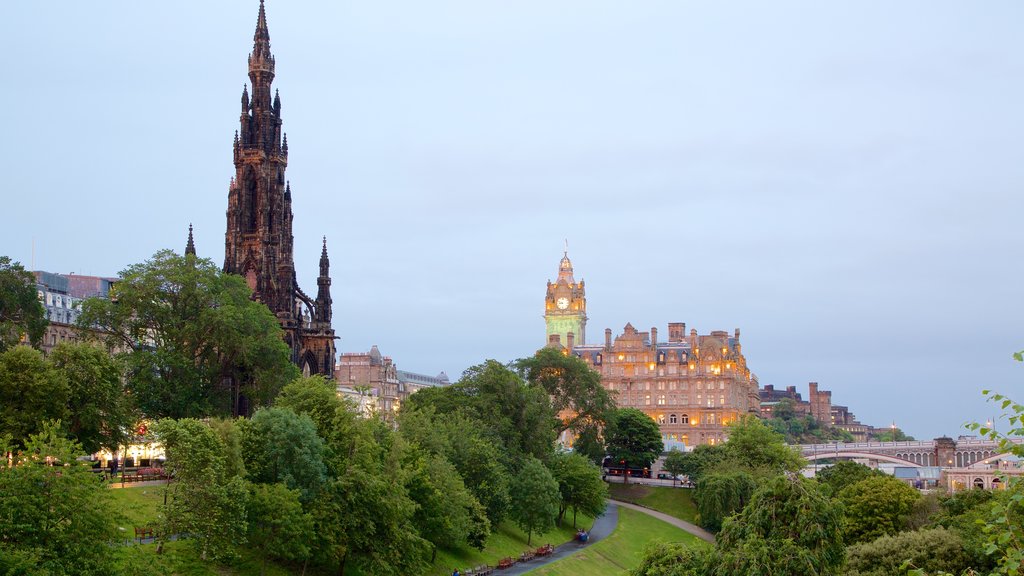 Princes Street Gardens showing a park