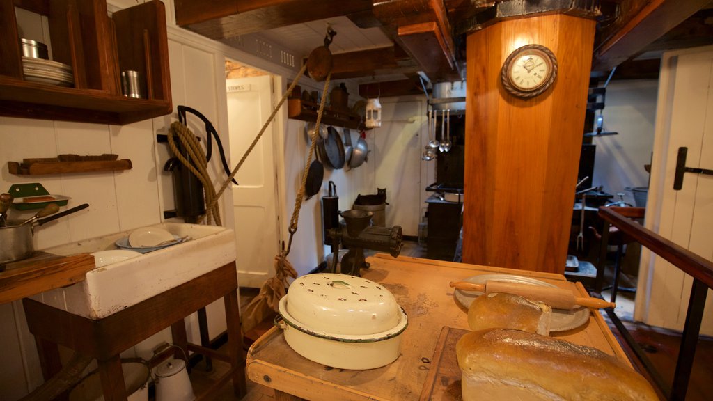 Discovery Point showing interior views, boating and heritage elements