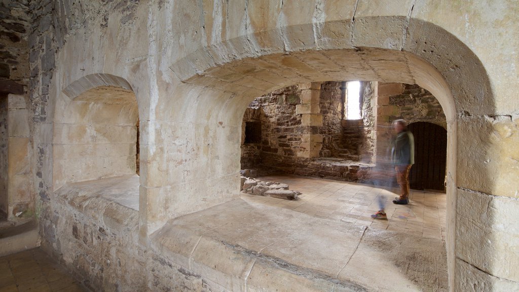 Doune Castle featuring château or palace, interior views and heritage elements