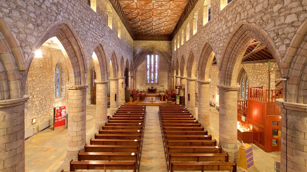 Cathedral of St. Machar og byder på religiøse aspekter, interiør og en kirke eller en katedral