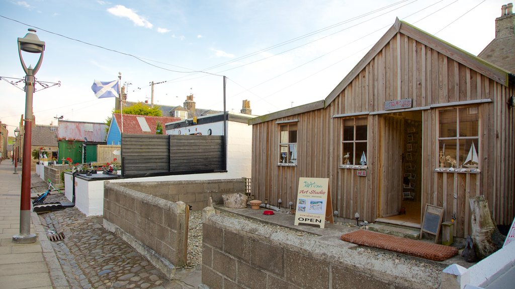 Aberdeen showing street scenes