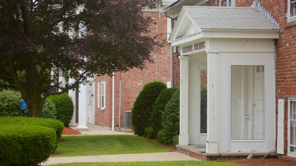 Burlington showing a house and an administrative building