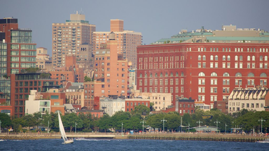 Front de mer, Hoboken mettant en vedette vues littorales et ville