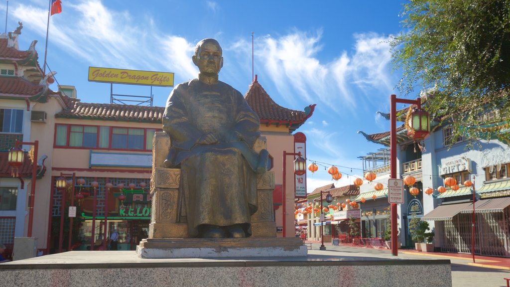 Chinatown caracterizando uma estátua ou escultura