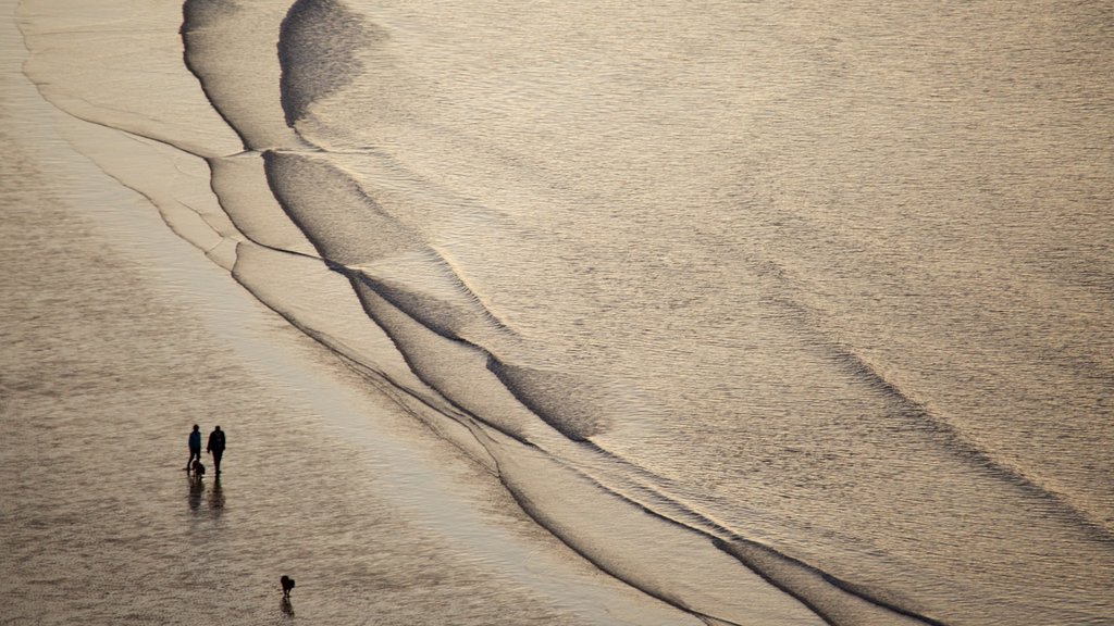 North Bay Beach showing a sandy beach