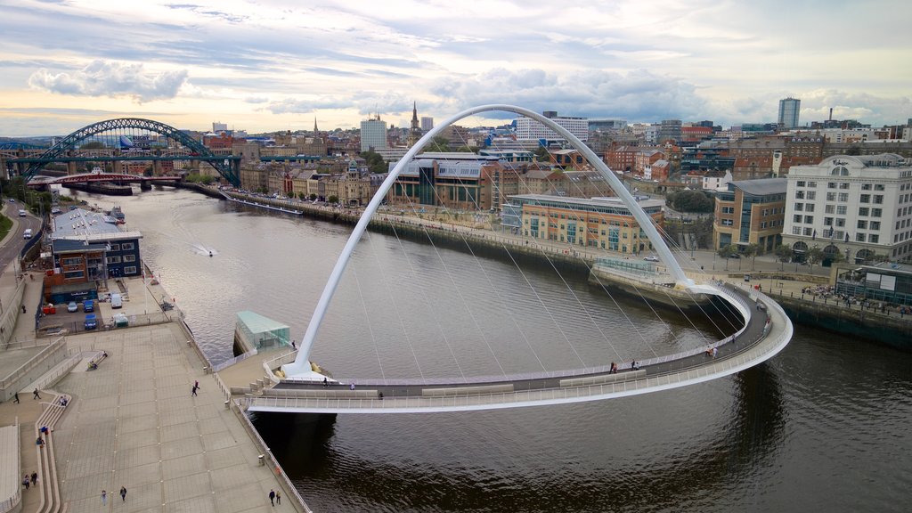 Newcastle-upon-Tyne which includes modern architecture, a river or creek and a city