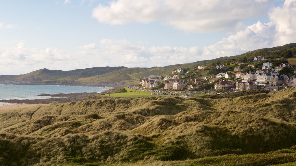 Woolacombe que incluye escenas tranquilas, una ciudad costera y vista panorámica