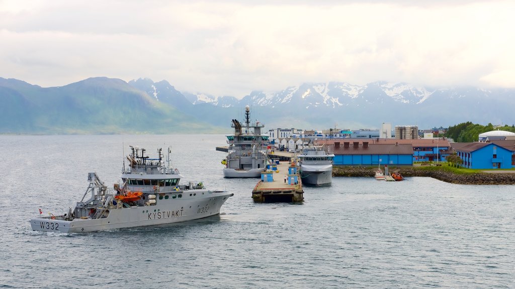 Sortland showing boating, a lake or waterhole and mist or fog