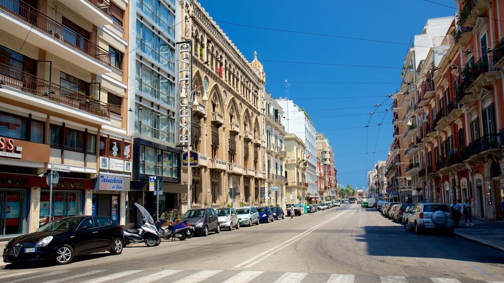 Bari showing street scenes