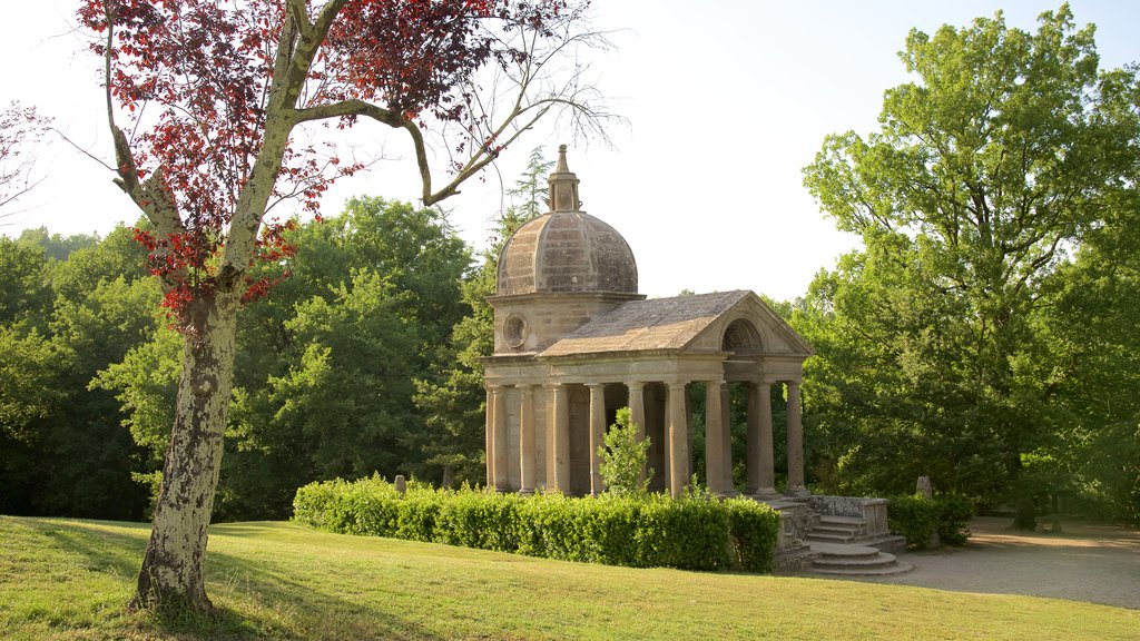 Parc dei Mostri montrant patrimoine architectural et jardin