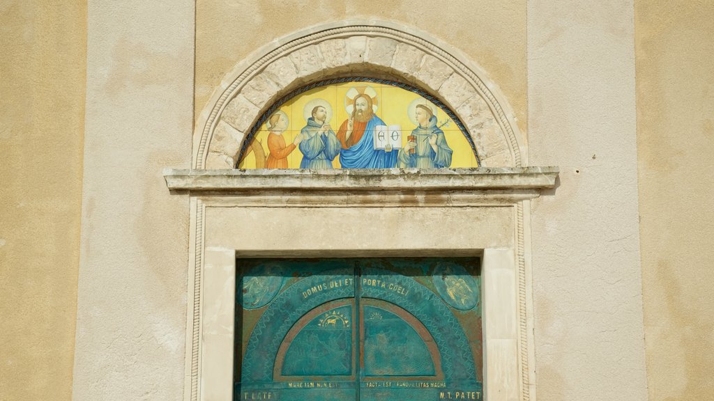 Vieste featuring religious elements