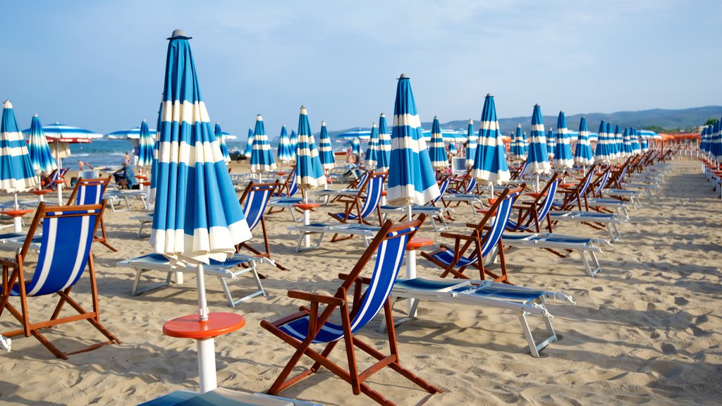 Pizzomuou toont een zandstrand