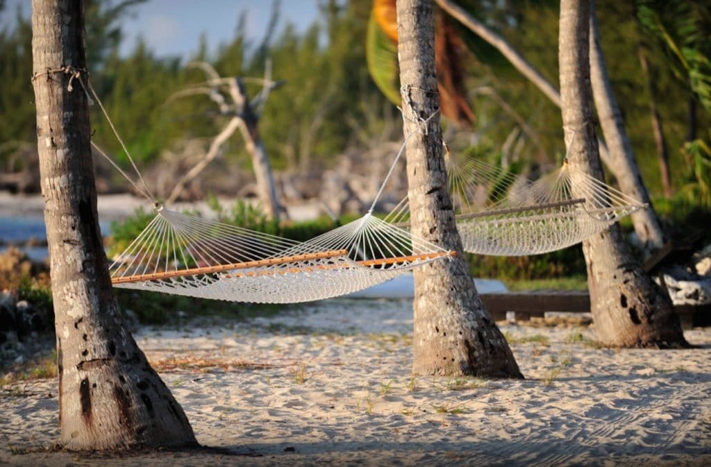 Hängematten am Strand auf den Bahamas