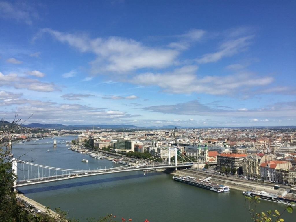 Ausblick vom Géllertberg in Budapest