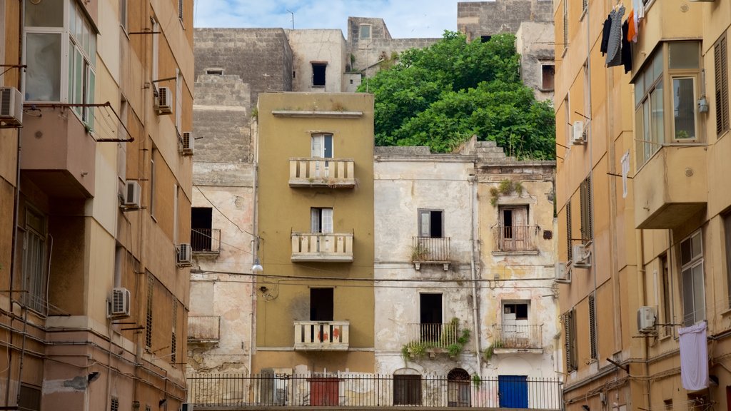 Taranto showing heritage architecture