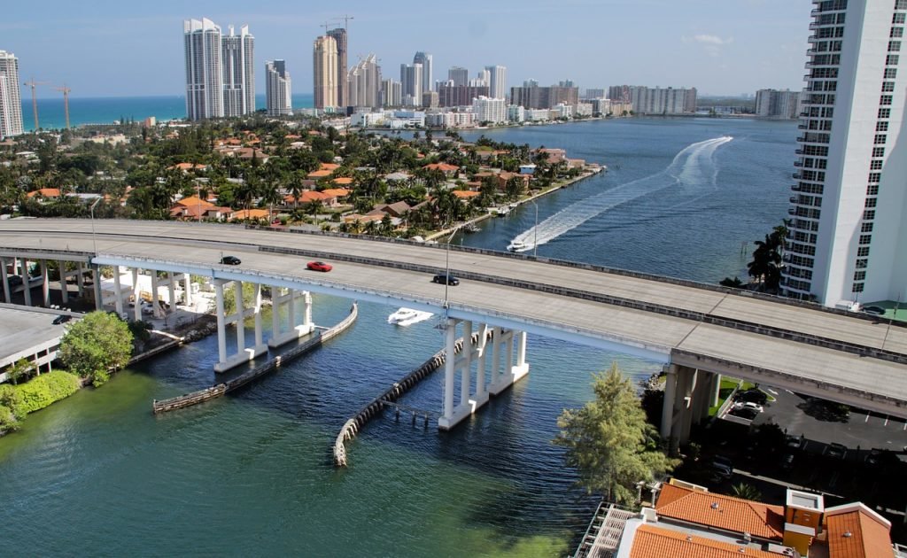 MacArthur Causeway, Miami