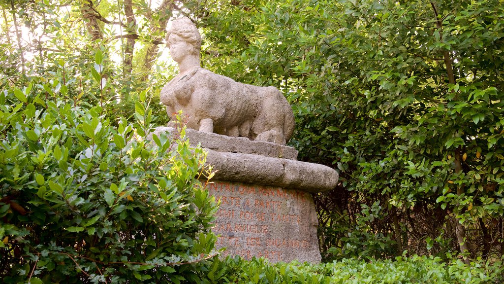 Parco dei Mostri showing a statue or sculpture and a park