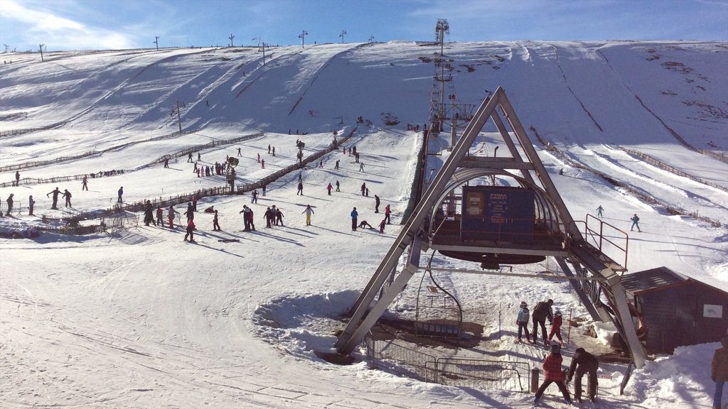 Lecht som visar snö och en gondola