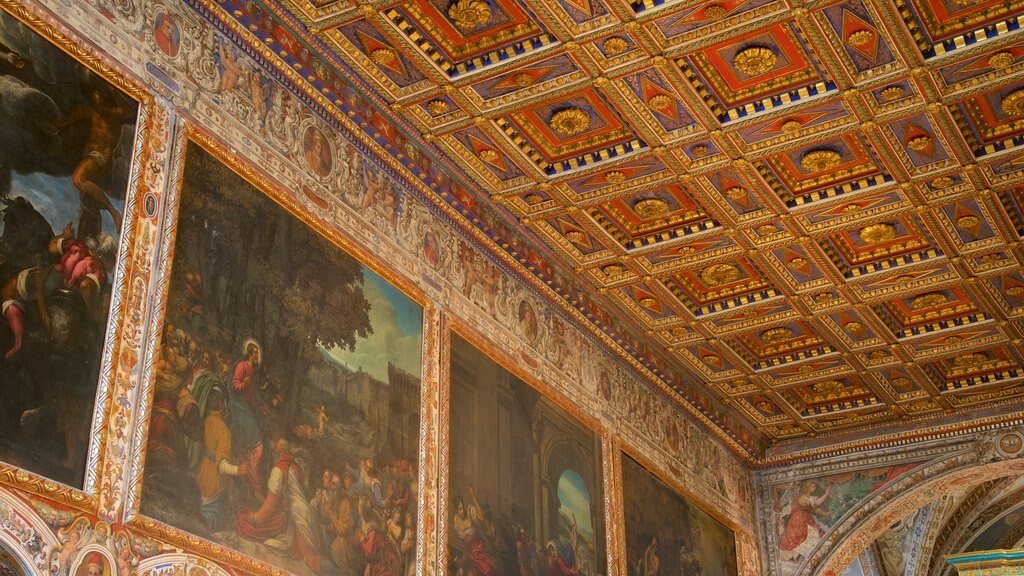 Basilica San Pietro que inclui vistas internas, elementos religiosos e uma igreja ou catedral