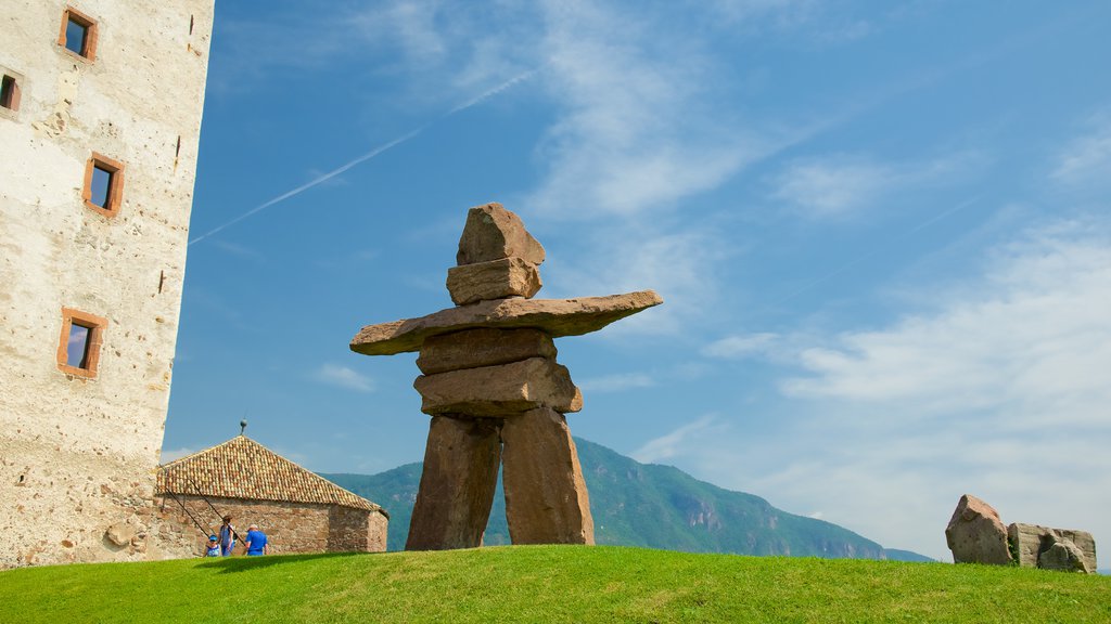 Messner Mountain Museum Firmian showing a statue or sculpture