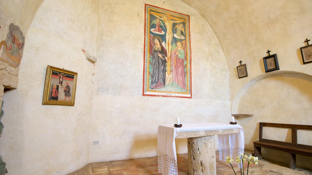 San Damiano, Asís, Italia que incluye vista interna y aspectos religiosos