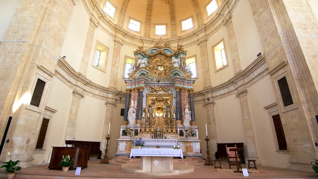 Santa Maria della Consolazione, Todi, Italia ofreciendo aspectos religiosos, arquitectura patrimonial y vista interna