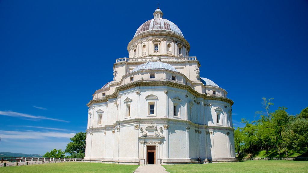 Santa Maria della Consolazione, Todi, Italia ofreciendo una iglesia o catedral y arquitectura patrimonial