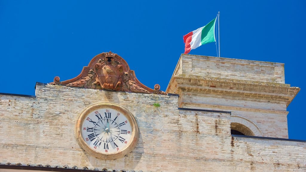 Montefalco que inclui arquitetura de patrimônio