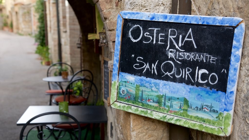 San Quirico d\'Orcia ofreciendo señalización y ambiente de café