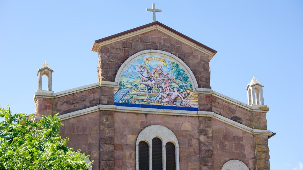 Sovana som omfatter en kirke eller en katedral