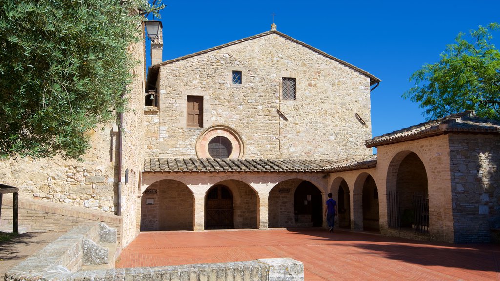 San Damiano menunjukkan gereja atau katedral dan arsitektur kuno