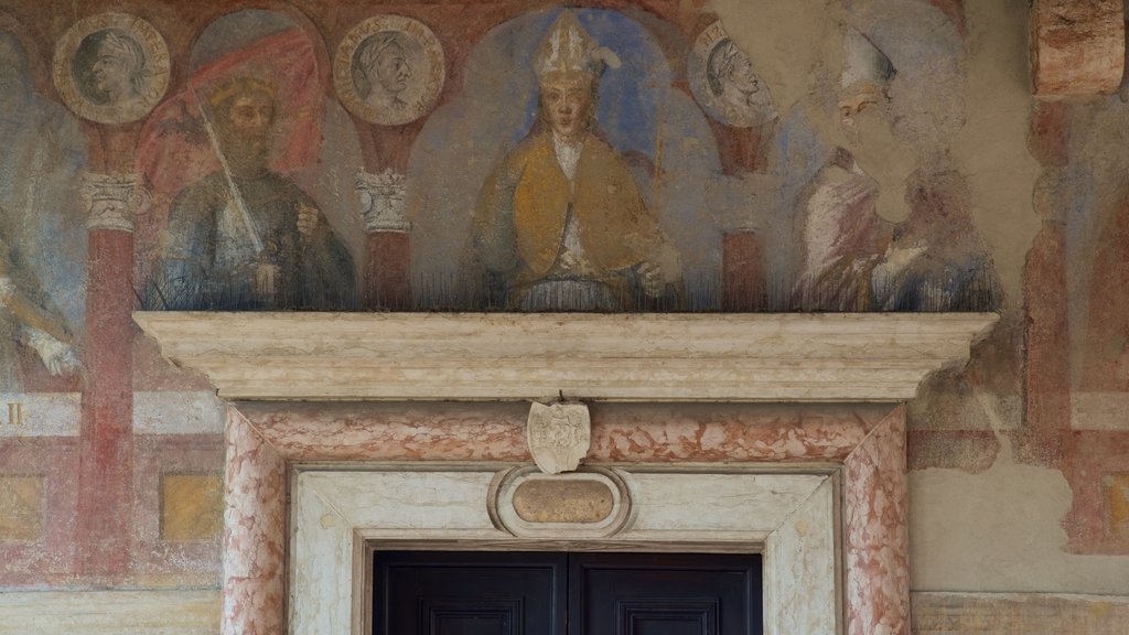 Castello del Buonconsiglio mostrando arte e aspectos religiosos